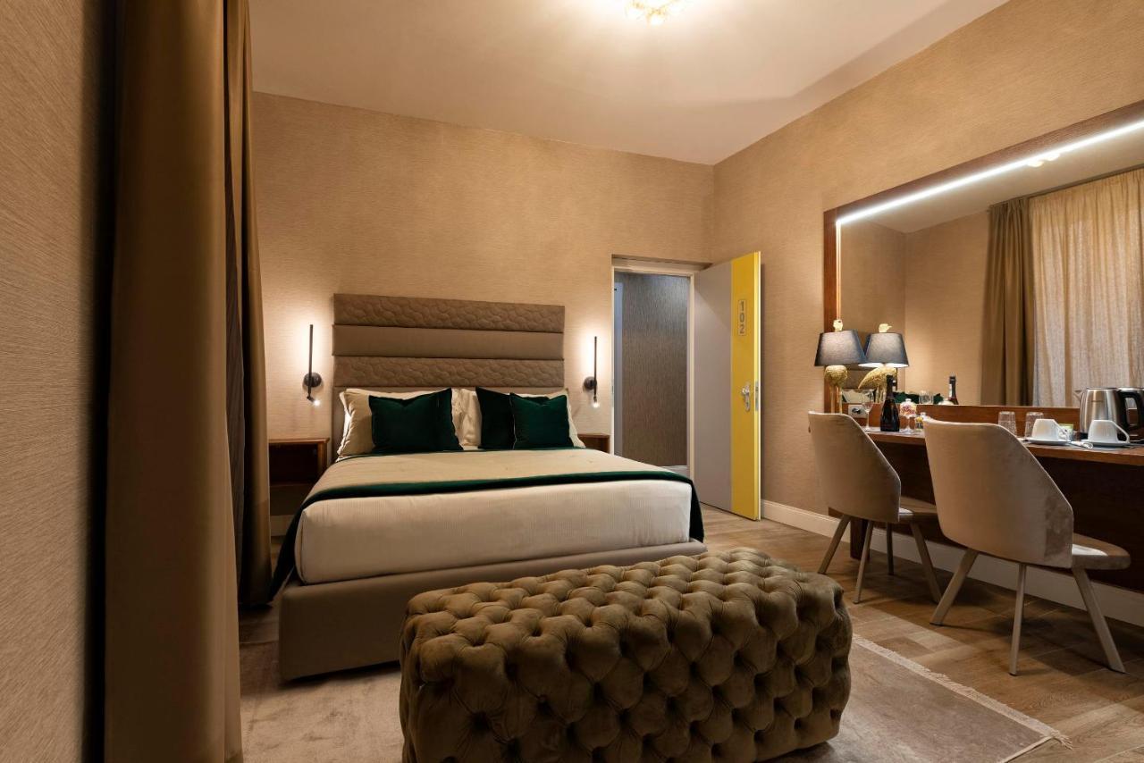 Royal Rooms Corso Рим Экстерьер фото