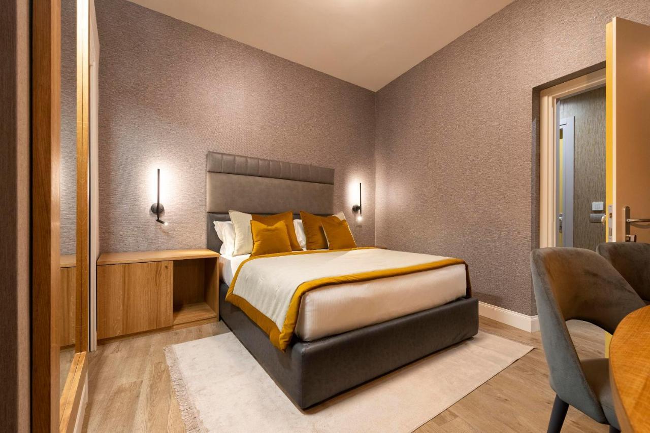 Royal Rooms Corso Рим Экстерьер фото